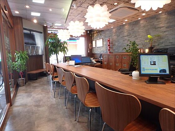 店舗内観