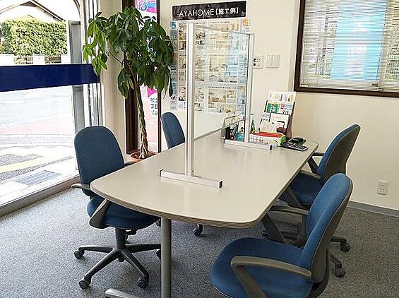 店舗内観