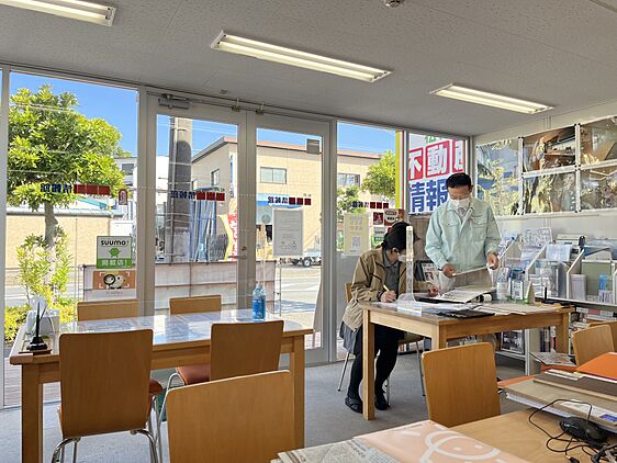 店舗内観