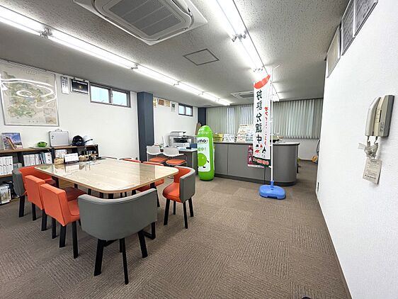 店舗内観
