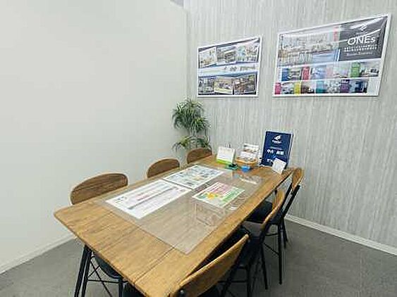 店舗内観