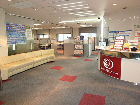 株式会社大京穴吹不動産　沖縄店【電話受付：東京本社】