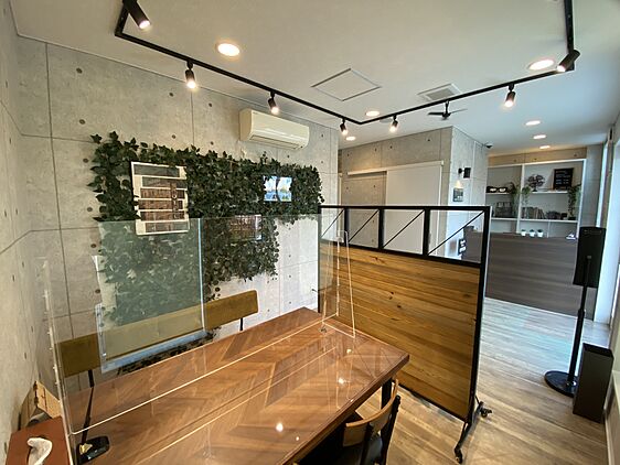 店舗内観
