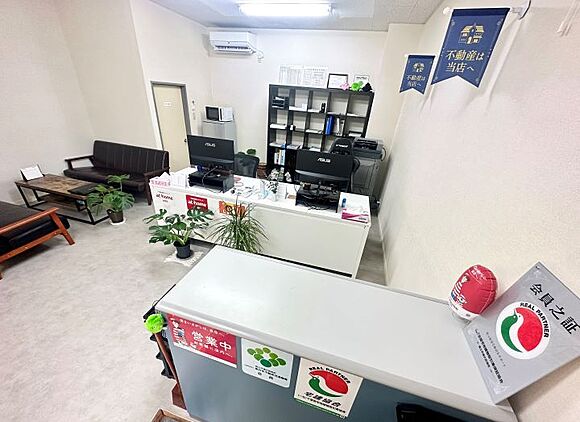 店舗内観