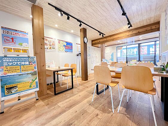 店舗内観